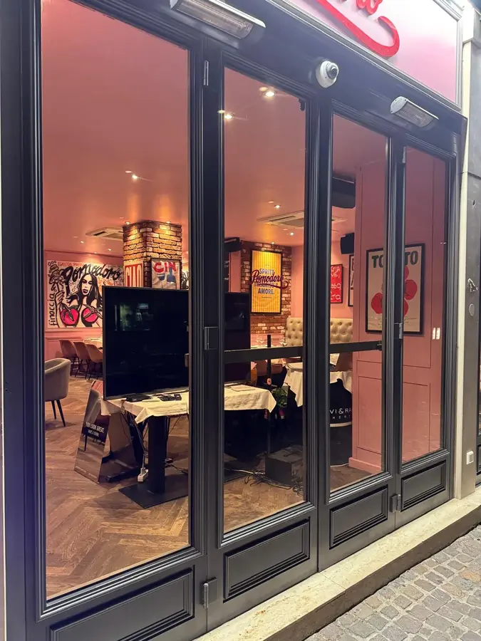 Glas & Eingang – Referenz von Gremi Hausmeister Service